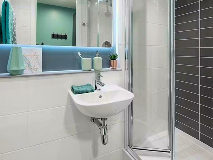 Apartment To Rent In Newmarket Road, Cambridge, CB5