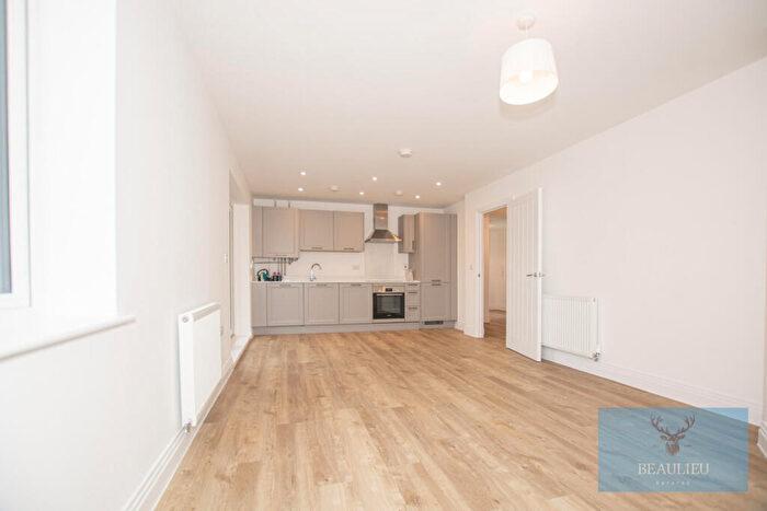 2 Bedroom Apartment To Rent In Louis Faiers Crescent, Chelmsford, CM1