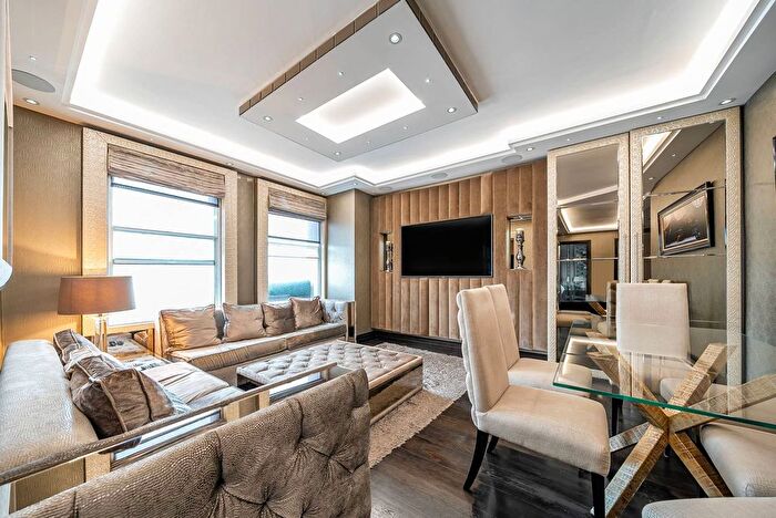 2 Bedroom Flat To Rent In Park Mansions, Knightsbridge, London, SW1X