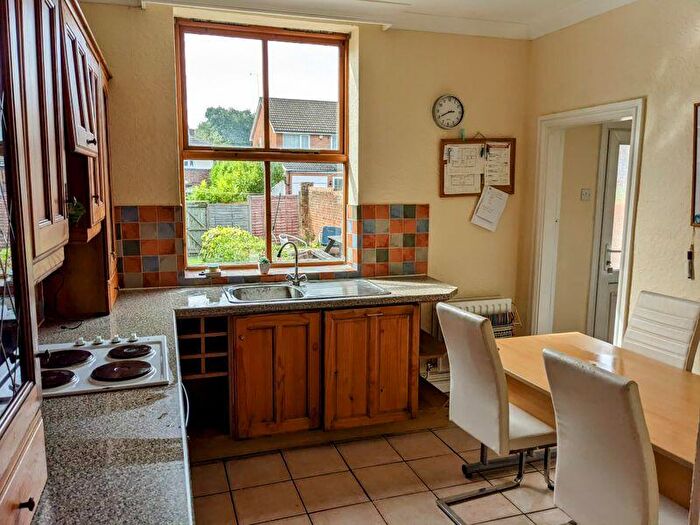 5 Bedroom Detached House To Rent In Metchley Lane, Harborne, Birmingham, B17