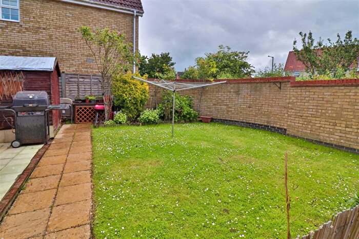 3 Bedroom Detached House For Sale In Emmerson Way, Hadleigh, Ipswich, IP7