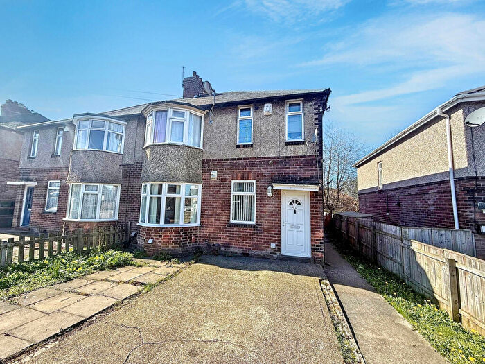 3 Bedroom Flat To Rent In Castleside Road, Newcastle Upon Tyne, Tyne And Wear, NE15