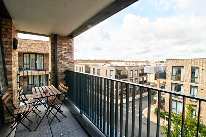2 Bedroom Flat For Sale In Flat, Aphrodite Court, Barnet, EN5