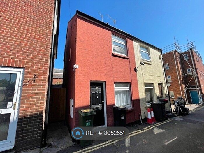 2 Bedroom Semi-Detached House To Rent In Bedworth Place, Ryde, PO33