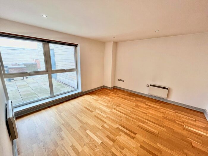 2 Bedroom Flat To Rent In Peter Lane, York, YO1