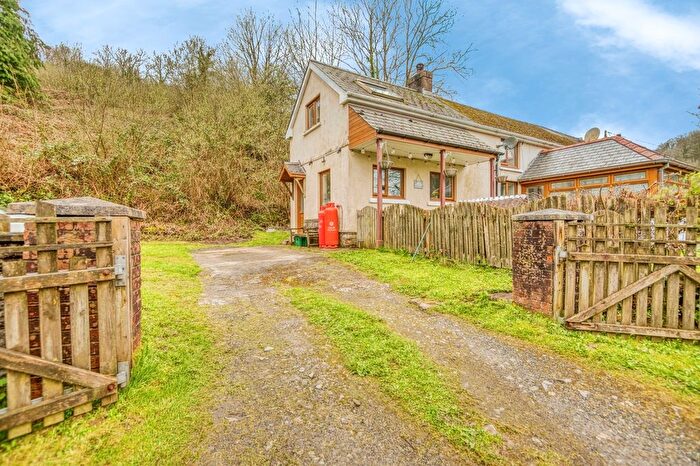 3 Bedroom Semi Detached House For Sale In Meidrim, Carmarthen, Carmarthenshire, SA33
