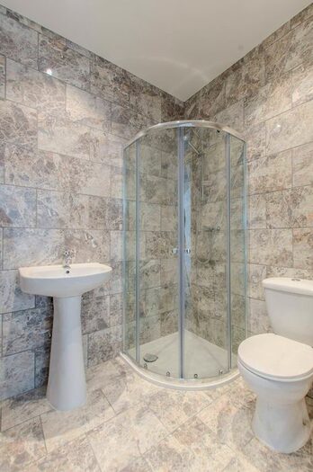 4 Bedroom Flat To Rent In Brixton Hill, Brixton Hill, London, SW2