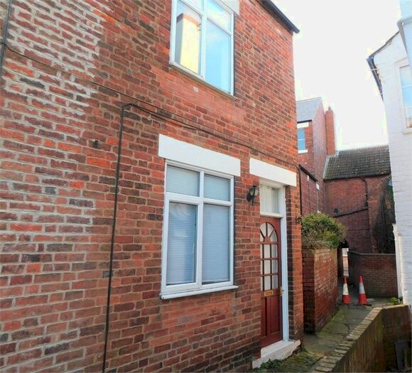 3 Bedroom End Of Terrace House To Rent In Back Park Place, Worksop, S80