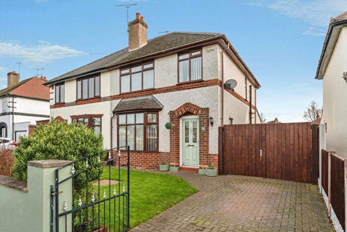 3 Bedroom Semi Detached House For Sale In Thamesdale, Whitby, Ellesmere Port, Cheshire, CH65