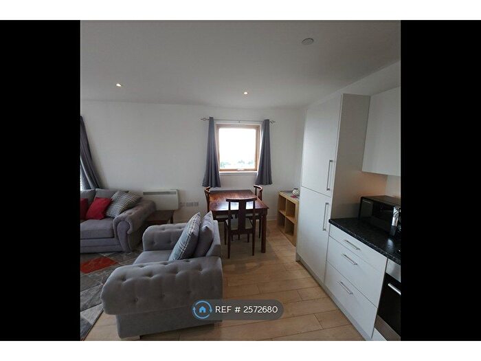 2 Bedroom Flat To Rent In Argyle Street, Glasgow, G2