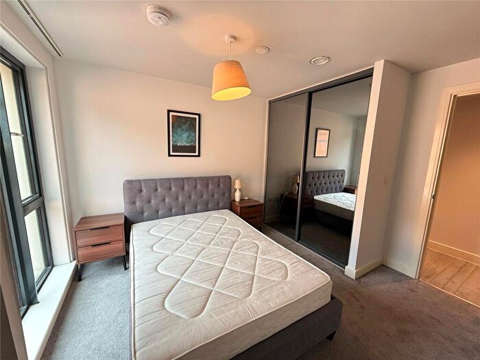 2 Bedroom Apartment To Rent In St Martin's Place, Broad Street, Birmingham, B15