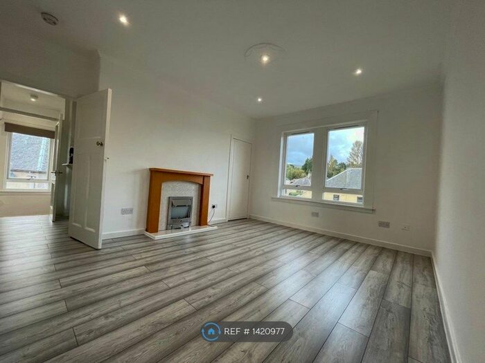 2 Bedroom Flat To Rent In Schawpark Avenue, Sauchie, Alloa, FK10