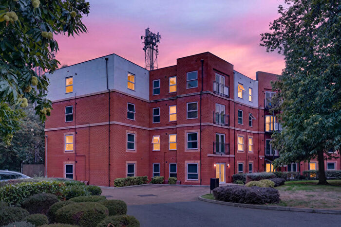 1 Bedroom Apartment For Sale In Edrich Grange, Crowthorne, RG45