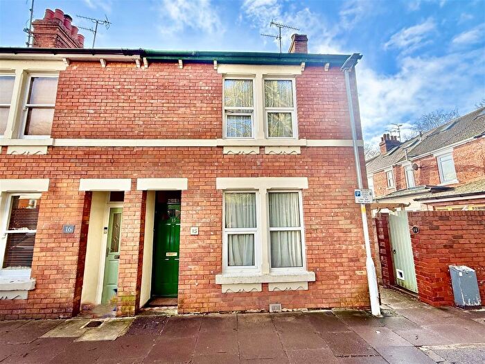 2 Bedroom End Terrace House For Sale In Quarry Road, Swindon, SN1