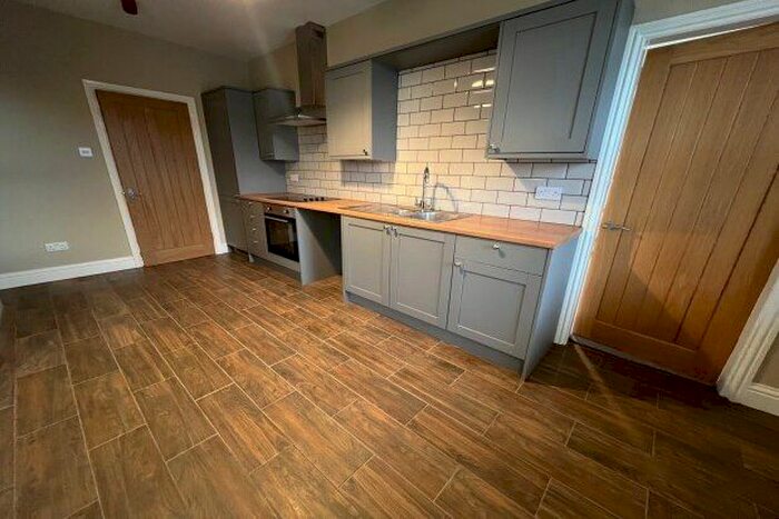 1 Bedroom Flat To Rent In Lightburne Avenue, Lytham St. Annes, FY8