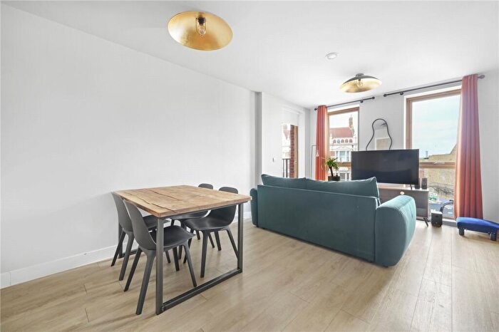 1 Bedroom Flat For Sale In Howard Road, Walthamstow, London, E17