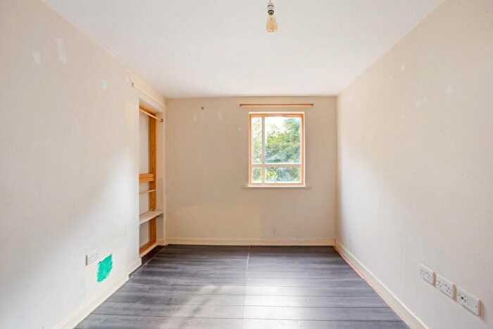 1 Bedroom Flat For Sale In Ducere House, Viaduct Street, London, E2