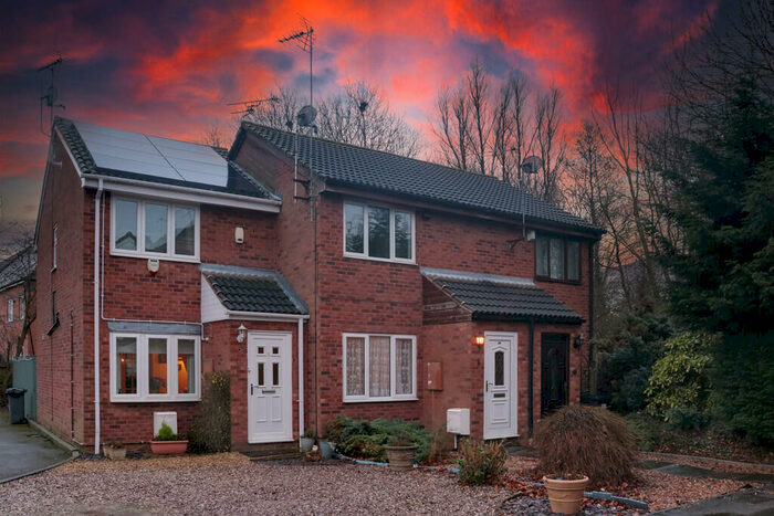 2 Bedroom End Of Terrace House To Rent In Warren Drive, Leicester, LE4