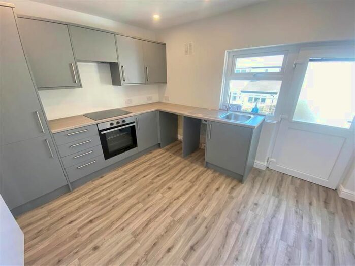 2 Bedroom Flat To Rent In Red Bank Road, Bispham, Blackpool, FY2