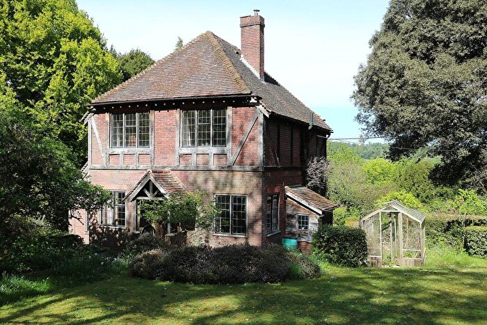 3 Bedroom Detached House For Sale In Lower Basildon - Set In A Very Beautiful Elevated Location, RG8