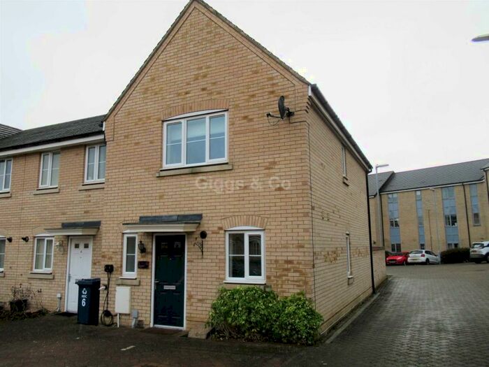 3 Bedroom Semi-Detached House To Rent In Furrowfields, St Neots, PE19
