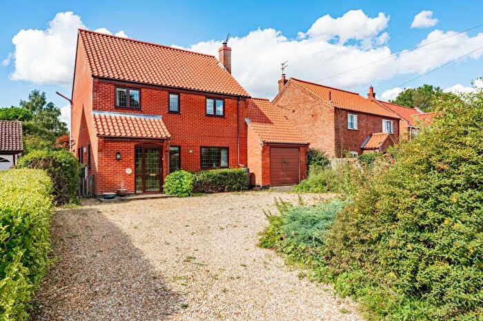 4 Bedroom Detached House For Sale In Chapel Road, Foxley, NR20