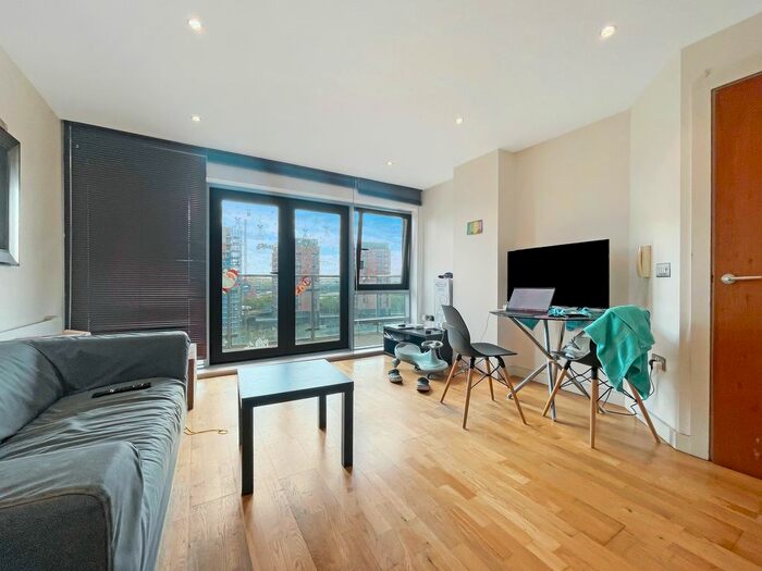 1 Bedroom Flat To Rent In Aruba, Gotts Road, Leeds City Centre, LS12