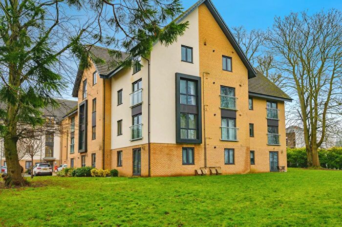 1 Bedroom Flat For Sale In Jonathan Henry Place, Luton, Bedfordshire, LU4