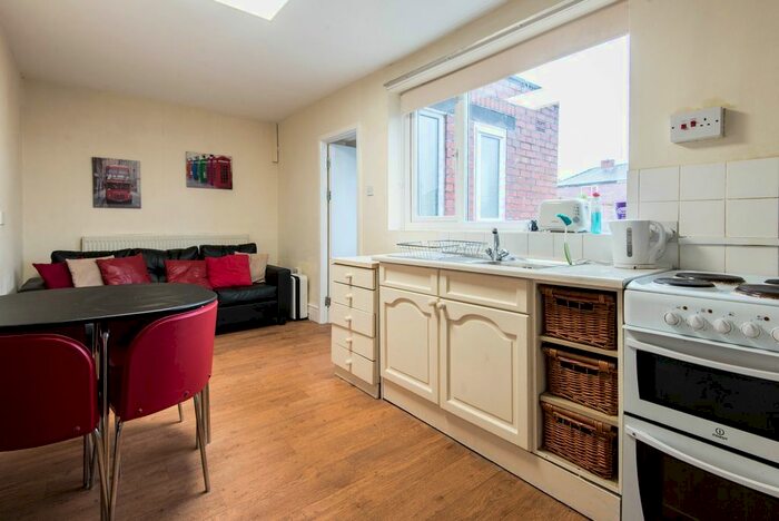 4 Bedroom Semi-Detached House To Rent In Taylor Avenue, Ormskirk L39