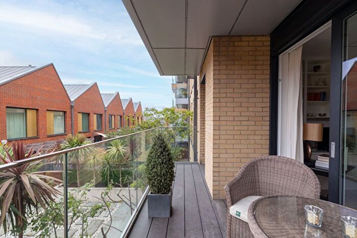 1 Bedroom Flat For Sale In Westbourne Apartments, Fulham, SW6