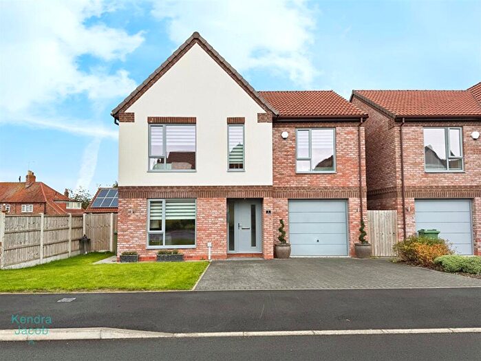 4 Bedroom Detached House For Sale In Knights Walk, Sutton - Cum - Lound, Retford, DN22