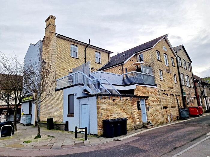 1 Bedroom Flat For Sale In Upper King Street, Royston, SG8
