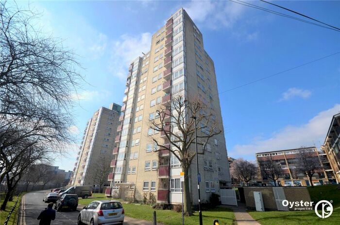 2 Bedroom Flat To Rent In Highview Gardens, London, N11
