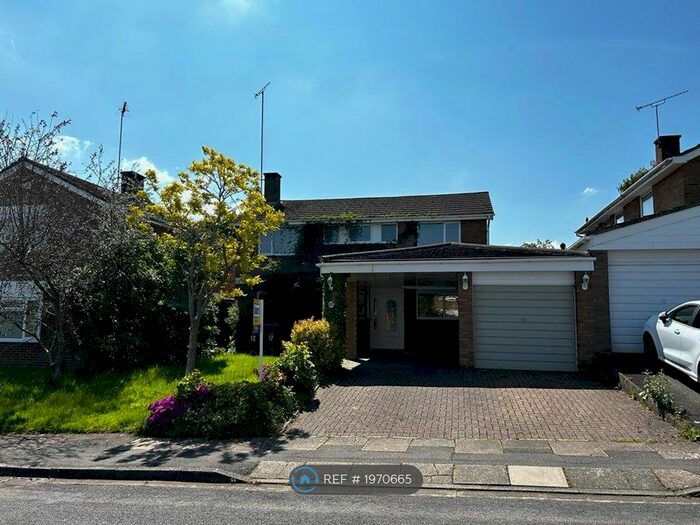 4 Bedroom Detached House To Rent In Oxley Drive, Coventry, CV3