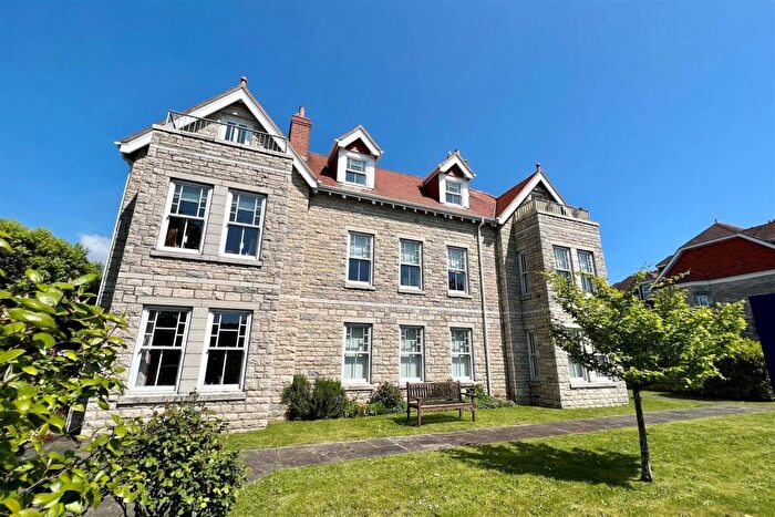 2 Bedroom Penthouse For Sale In Gilbert Road, Swanage, BH19