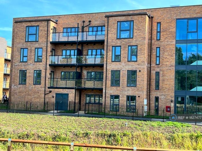 2 Bedroom Flat To Rent In Sparrow Street, Rainham, RM13