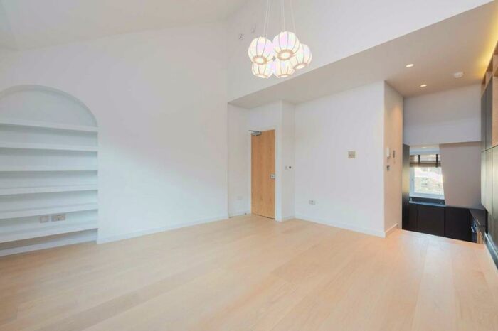 Studio To Rent In Clerkenwell Road, Clerkenwell, EC1R