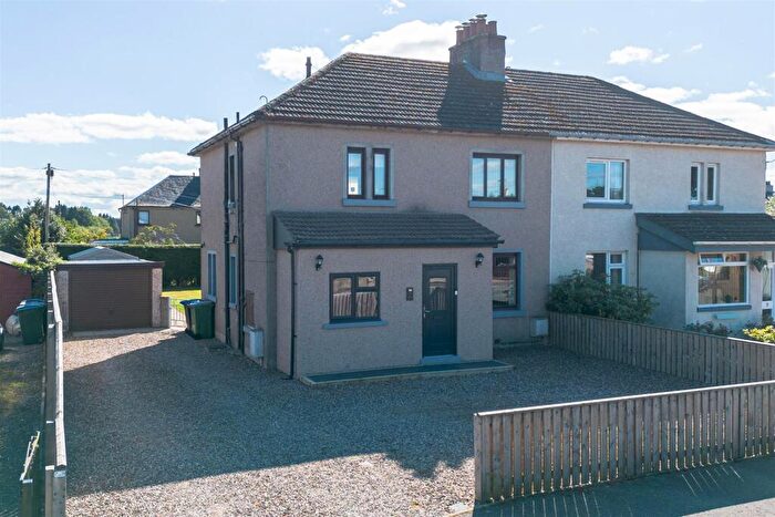 3 Bedroom Semi-Detached House For Sale In Whiteloch Avenue, Blairgowrie, PH10