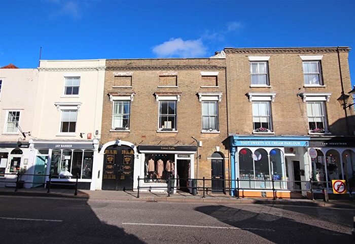 3 Bedroom Flat To Rent In Gosport Street, Lymington, SO41