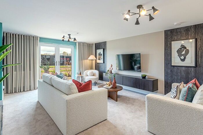 3 Bedroom Flat For Sale In "Maybury Apartment - Bed - Second Floor" At Turnhouse Road, Edinburgh, EH12