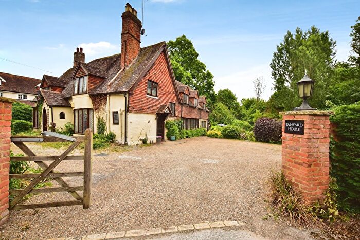 4 Bedroom Detached House For Sale In Eyhorne Street, Hollingbourne, Maidstone, ME17