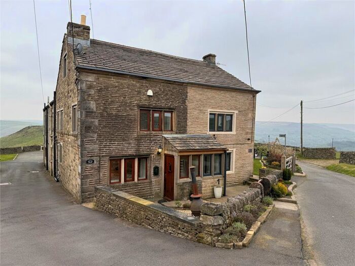 3 Bedroom End Of Terrace House To Rent In Knott Hill Lane, Delph, Oldham, OL3