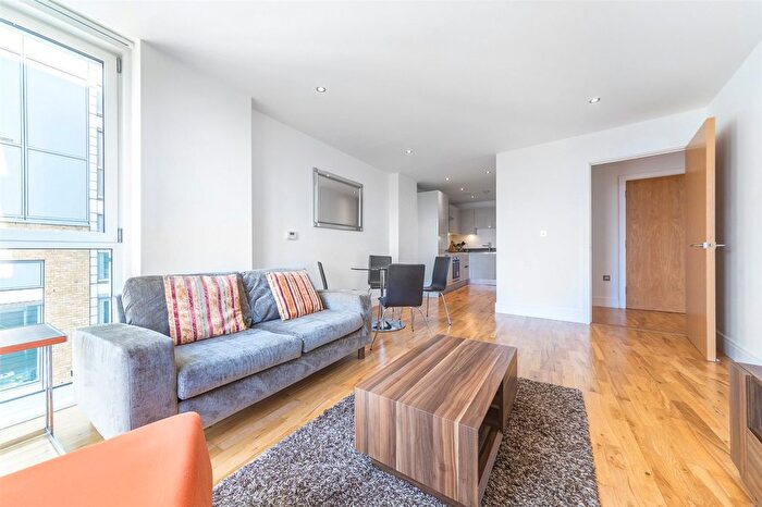 1 Bedroom Flat For Sale In The Crescent, Seager Place, London, SE8