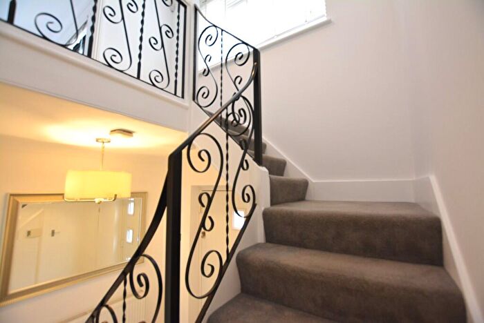 3 Bedroom Semi-Detached House To Rent In Abbots Close, Brentwood, Essex, CM15