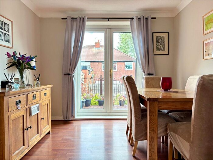 3 Bedroom Semi-Detached House For Sale In Priory Close, Coppice, Oldham, OL8