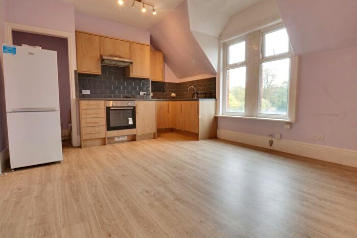 1 Bedroom Apartment To Rent In Maple Road, London, Greater London, SE20