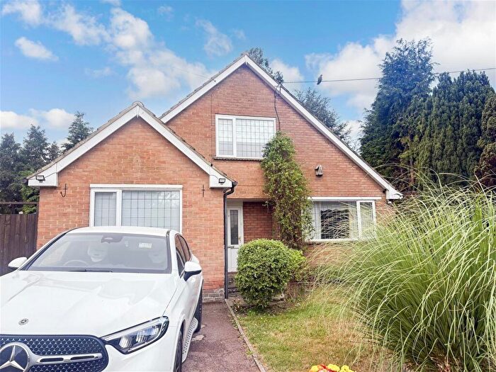 3 Bedroom Chalet For Sale In Chestnut Wood Lane, Borden, Sittingbourne, Kent, ME9