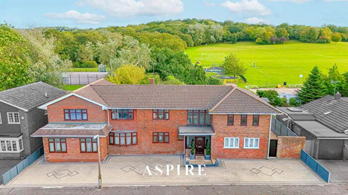 9 Bedroom Detached House For Sale In Welbeck Drive, Langdon Hills, Basildon, SS16