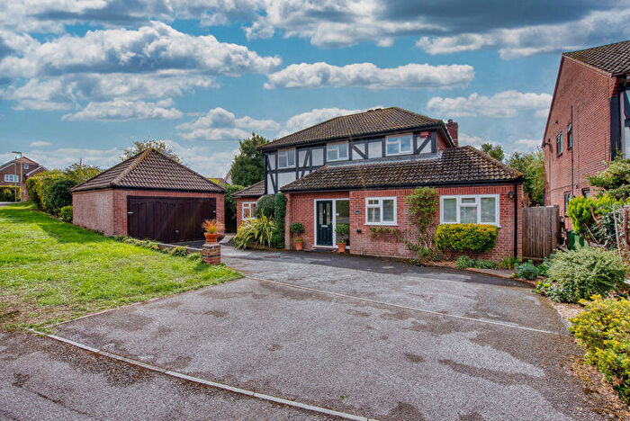 4 Bedroom Detached House For Sale In Glendale, Southampton, SO31