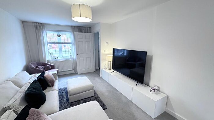 2 Bedroom Semi-Detached House For Sale In Harcourt Grove, Leicester, LE7